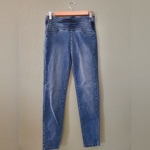 Jennifer Hudson jeans size 0